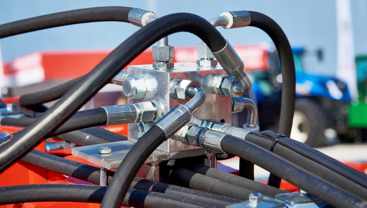 An application scenario or product detail of fuel hose manufacturers - Image 18