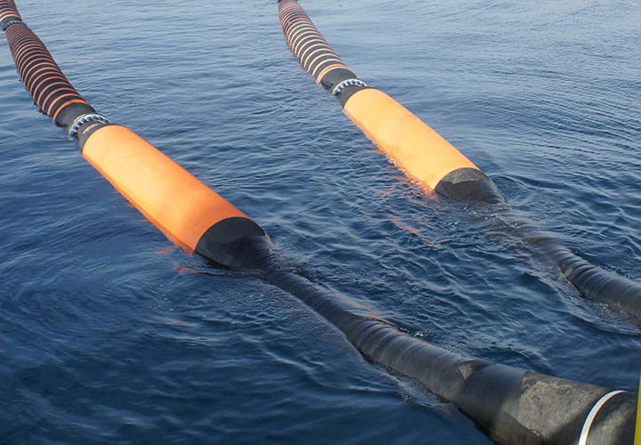 An application scenario or product detail of offshore marine hoses - Image 4