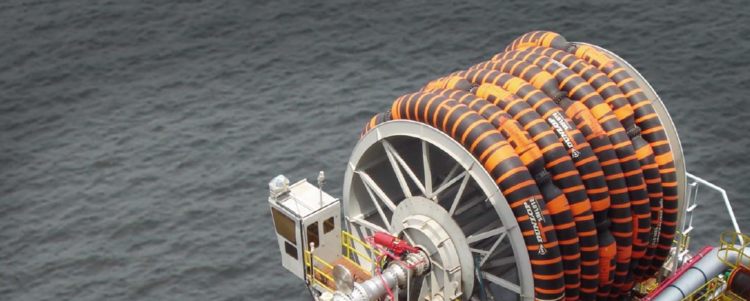 An application scenario or product detail of offshore marine hoses - Image 12