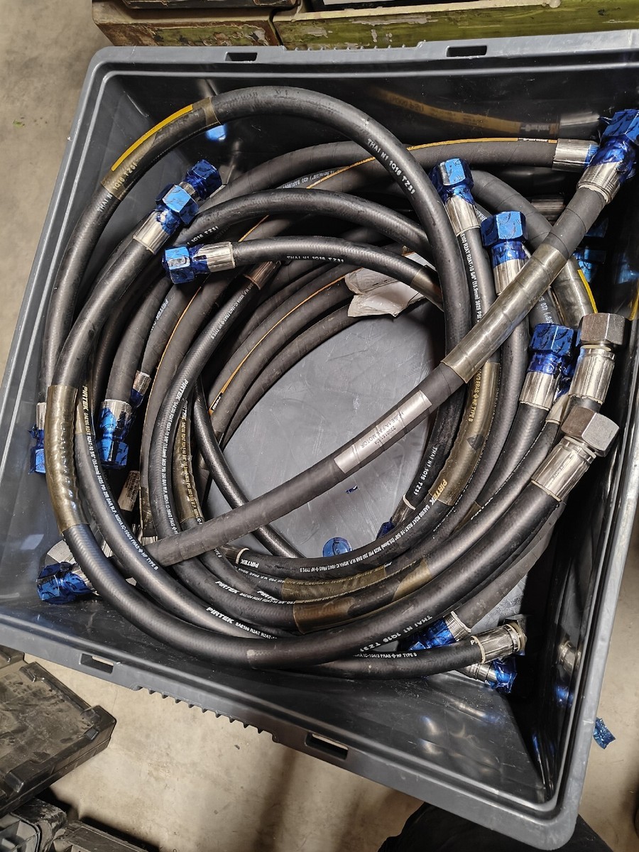 An application scenario or product detail of pier tech hydraulic hoses - Image 15